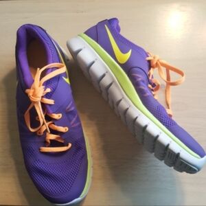 NWOT Nike Flex 2014 Running Training Sneakers